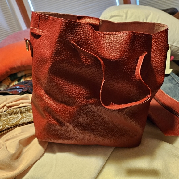 A NWOT purse - Picture 1 of 12